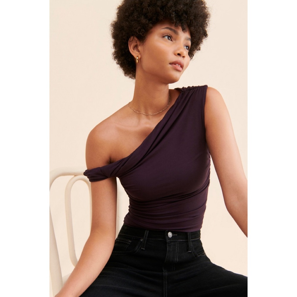 Agolde One-Shoulder Ruched Bodysuit in Deep Plum